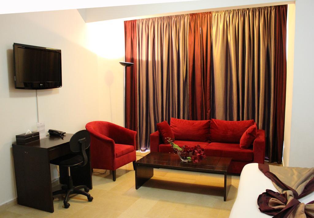 Bliss 3000 Furnished Studios Bejrút Kültér fotó